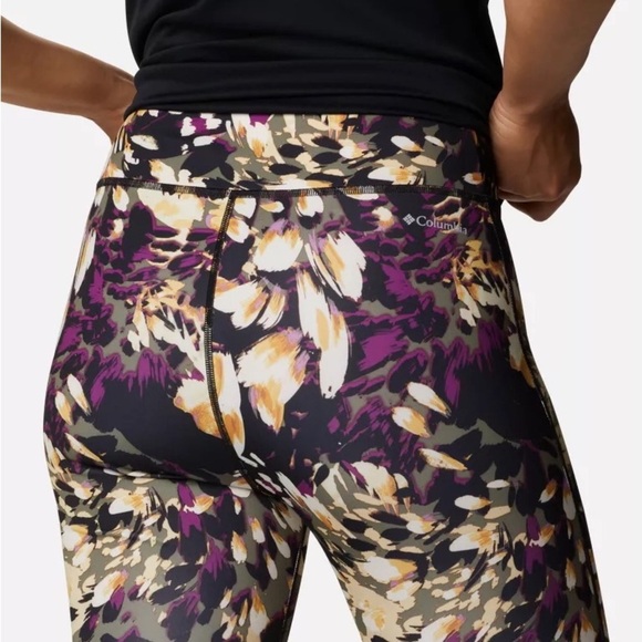 Columbia Women's Lodge Printed 7/8 Leggings - Picture 5 of 6
